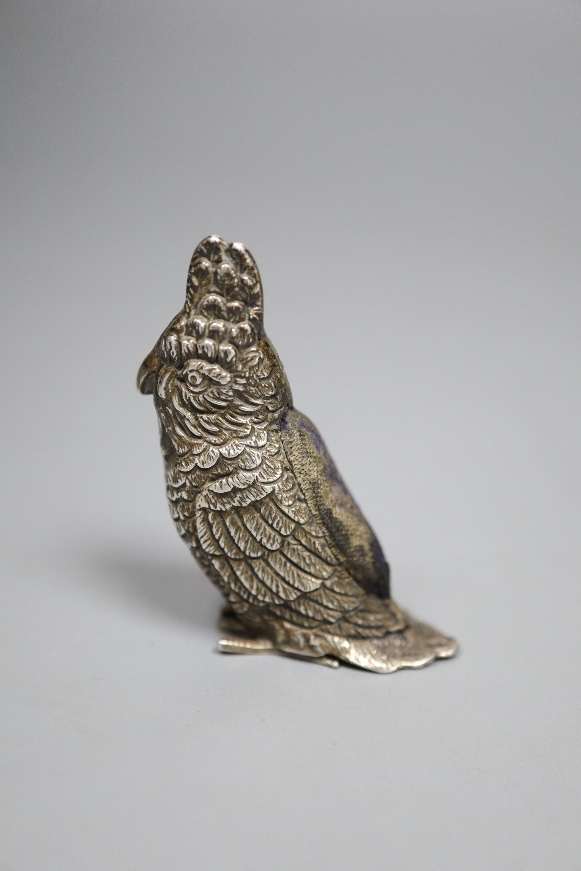 An Edwardian silver cockatoo pin cushion, makers L & S, Birmingham 1903, 4.5cm